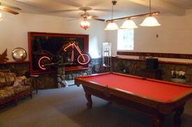 Sebastopol House | One of a kind castle in the vineyards!