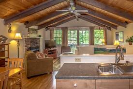 Intervale Villa | Cozy European Style Chalet (Unit B)