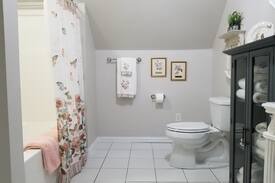 Jefferson Apartment | Debra's Tree House