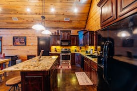 Hochatown Other | Doc Holliday's Lodge: 5 BR, 3 Bath, Sleeps 14