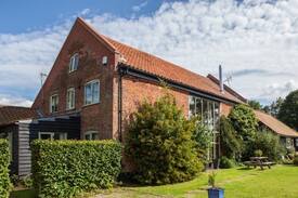 Reepham Apartment | Upper Barn Stable