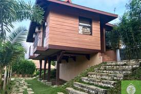 Tagaytay Hotel | Stilt room at Asian Village Tagaytay
