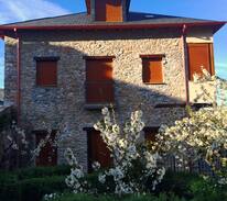 Corullon Cabin | Casa rural de piedra en Corullón