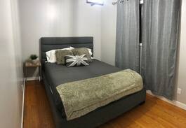 Edmonton House | 5 min from Downtown Holyrood house