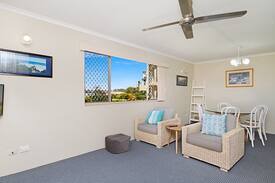 Tugun Apartment | Pacific Gables 1 - Absolute Beachfront