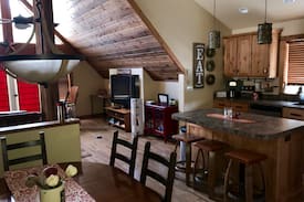Rexford House | Mariners Haven, Lake Koocanusa cabin & boat slip