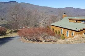 Waynesville Cabin | Apple Blossom Cabin