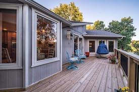 Bella Vista House | LakeFront Home Serenity Cove on Lake Loch Lomond.