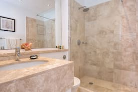 Little Battaleys House | Battaleys Mews 11, Blue Jacaranda