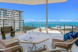 Redcliffe Apartment | 3 Bed Oceanview Penthouse Redcliffe