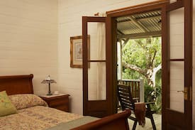 Kangaroo Valley Cabin | Stella Ann is warm and cozy perfect 2 welcome you!