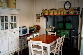 Tamborine Cabin | Escape to Spiddal Cottage Tamborine