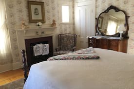 The Lanes House | The Sherman Room at Historic Sherman Guest Home