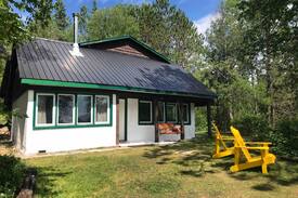 Lake St. Peter Cabin | Serendipity Lodge - Private idyllic waterfront!