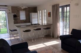 Drakenstein House | Stadsig Olive Farm Cottage