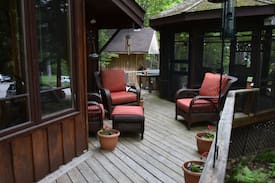 Huntsville Villa | Hidden Valley Couple Chalet - Hot Tub/Pizza Oven