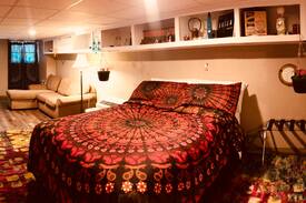 Hendersonville Apartment | The Hippie Hideaway