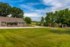 Cumming Cabin | ⤖ Iconic Iowa A 1920 Built Country Cabin ⬻