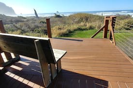 Cape Meares House | Lands End with endless views