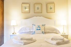 Longforgan House | Carmichael Farmhouse - Between Dundee and Perth