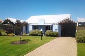 Collingwood Park House | Villa 30 Seaside Villas Albany