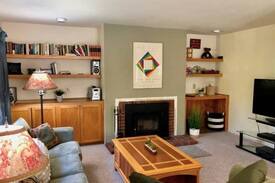 Warren Apartment | Snow Creek 56 * Ski On/Off Condo at Sugarbush!