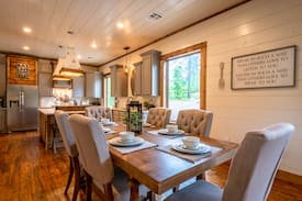 Broken Bow Cabin | Whiskey Creek-On the Creek, Farmhouse Decor