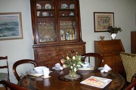Leawood Gardens Bed & Breakfast | "Sundance" Adelaide Hills B&B
