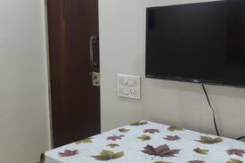 Goregaon East Apartment | Homely 1BR in Goregaon East Near Nesco & Filmcity