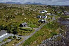 Clifden Cabin | Seaside Cottage Retreat in Errislannan, Clifden