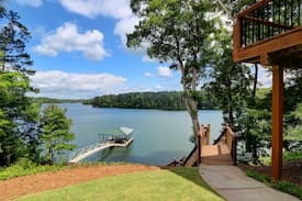 Acworth House | Lake Allatoona Vacation Lakehouse