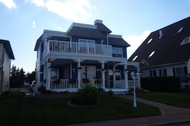 Cold Lake Apartment | Edgewater Cottage and Suites Studio