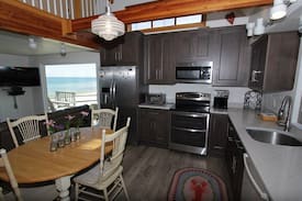East Sandwich House | 14 Captain Crocker