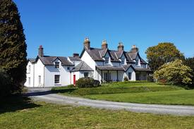 Bryansford Cabin | Bryansford Cottage (Newcastle Co Down / Tollymore)