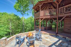 Waynesville Cabin | Cloud Country Lodge in Gated Smoky Mtn. Retreat
