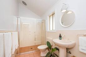Eurunderee Cabin | Barrenjoey Cottage - Peppertree Hill