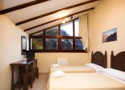 Villanueva Bed & Breakfast | Habitación triple en La Senda del Oso, Asturias