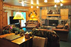 Charlevoix Bed & Breakfast | Horton Creek Inn B&B