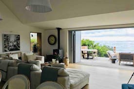 Clifton House | Clifton Beach House (62 on 4th Beach)