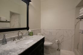 Tillsonburg House | Seven Gables Tillsonburg B & B