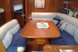 Saint-Marc Boat Rental | Vacances sur VOILIER de 10 mètres