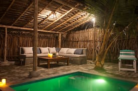 Dickwella House | Sukha House ~ Plunge Pool ~ AC ~ WiFi ~ Hiriketiya