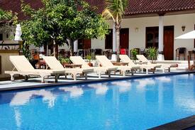 Kuta Bed & Breakfast | Poolside Single Room Warung Coco.