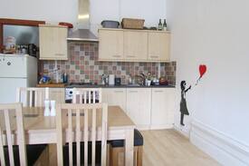 Manchester Apartment | Big bedroom in quirky flatshare Withington village
