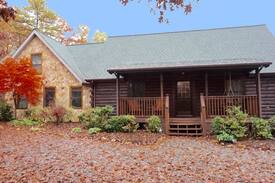 Hays Cabin | STONE MOUNTAIN TRANQUILITY - AMAZING VIEWS!