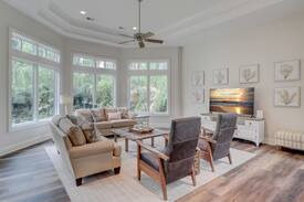 Sea Pines House | 4 Jessamine Place - Renovated and just 4 minutes walk to the beach.