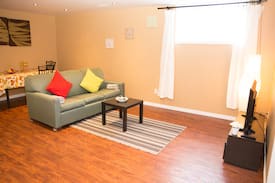 South March House | ⭐ Entire Basement Apartment Near Kanata Tech Park