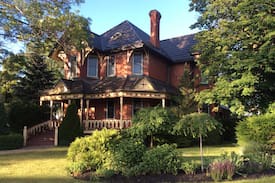 Collingwood Apartment | Foreman House, private apartment in historic home.