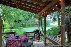 Eagle Bridge House | Rustic Corn Crib Retreat