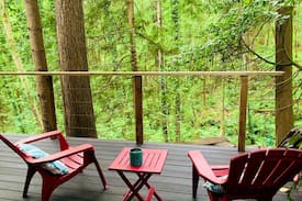 Upper Lonsdale House | North Van "Tree House" - A private forest suite